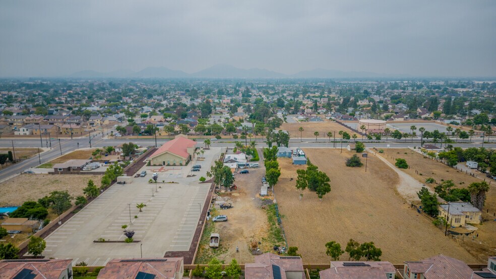 16252 Baseline Ave, Fontana, CA for sale - Building Photo - Image 2 of 10