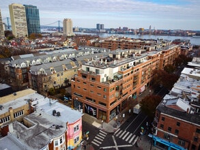 518-530 S 2nd St, Philadelphia, PA à louer Photo du bâtiment- Image 2 de 3