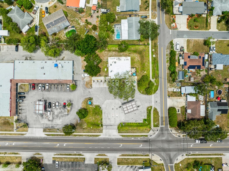 11505 Walsingham Rd, Largo, FL for sale - Building Photo - Image 2 of 24