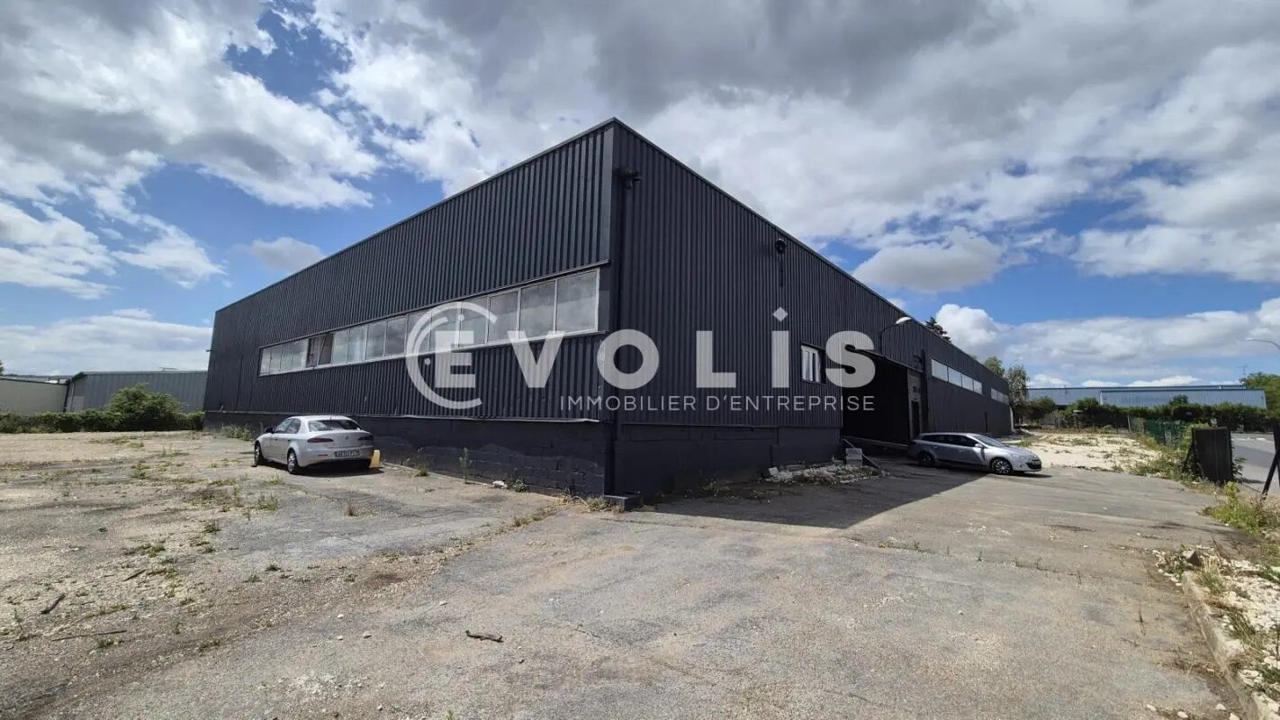 Office in Mareuil-lès-Meaux for lease Building Photo- Image 1 of 18