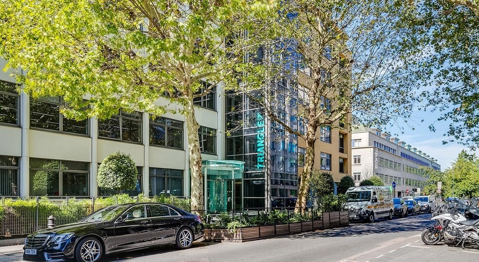 5-17 Hammersmith Grove, London for lease - Building Photo - Image 3 of 16