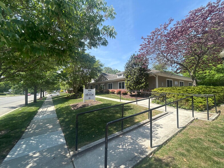 306 Kings Hwy, Cherry Hill, NJ à vendre - Photo du bâtiment - Image 1 de 9