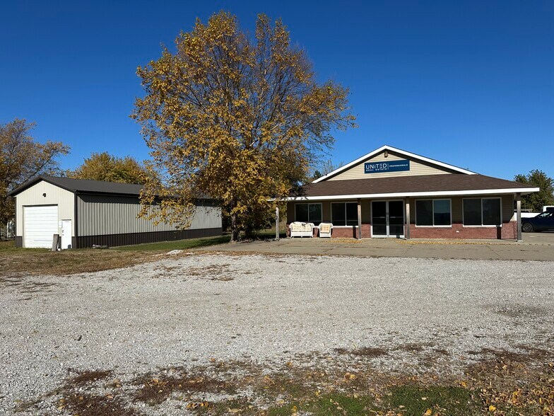 2213 229th Pl, Ames, IA à louer - Photo du bâtiment - Image 2 de 16