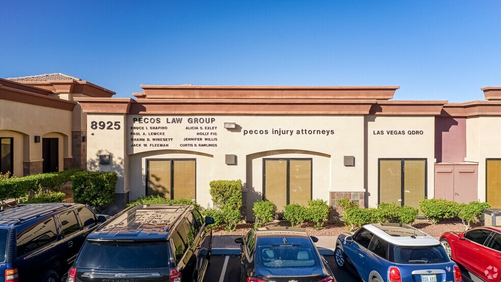 8925 S Pecos Rd, Henderson, NV à louer - Photo du bâtiment - Image 2 de 7