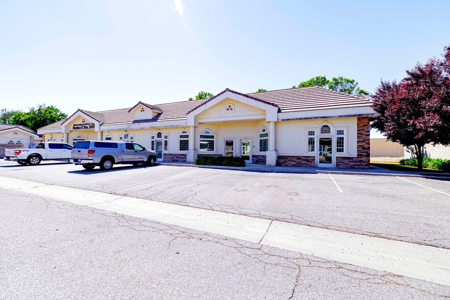 1565 Shaw Ave, Clovis, CA à louer - Photo du bâtiment - Image 2 de 22