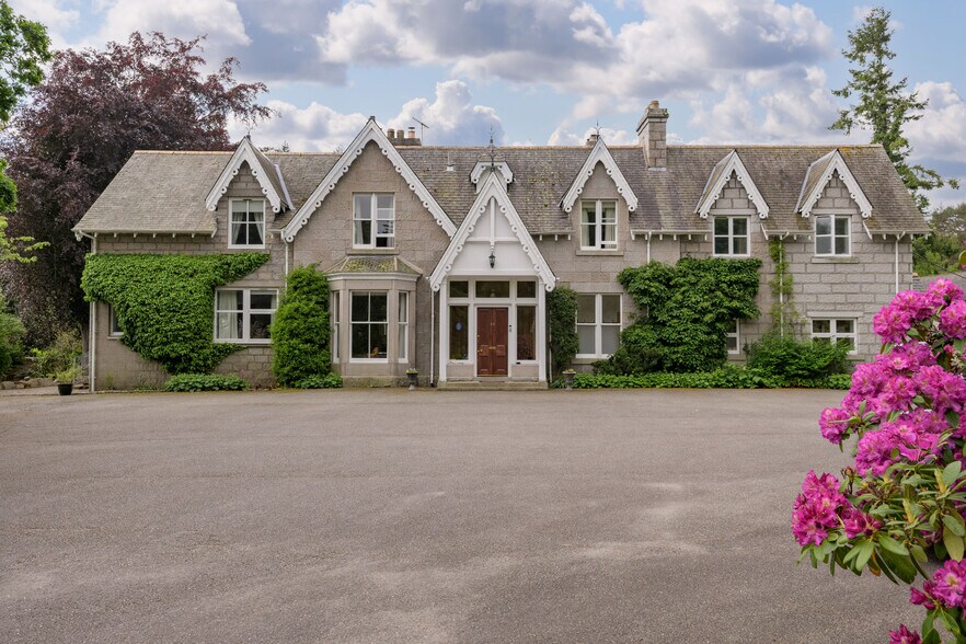 45 Braemar Rd, Ballater à vendre - Photo du bâtiment - Image 1 de 15