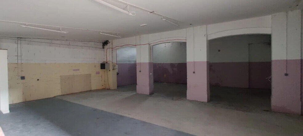 Flex dans La Courneuve à louer - Photo du bâtiment - Image 2 de 4