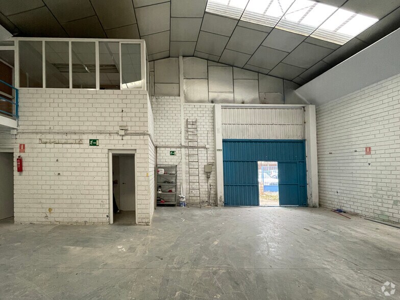 Calle Duero, 30, Mejorada del Campo, Madrid à louer - Photo du bâtiment - Image 3 de 8