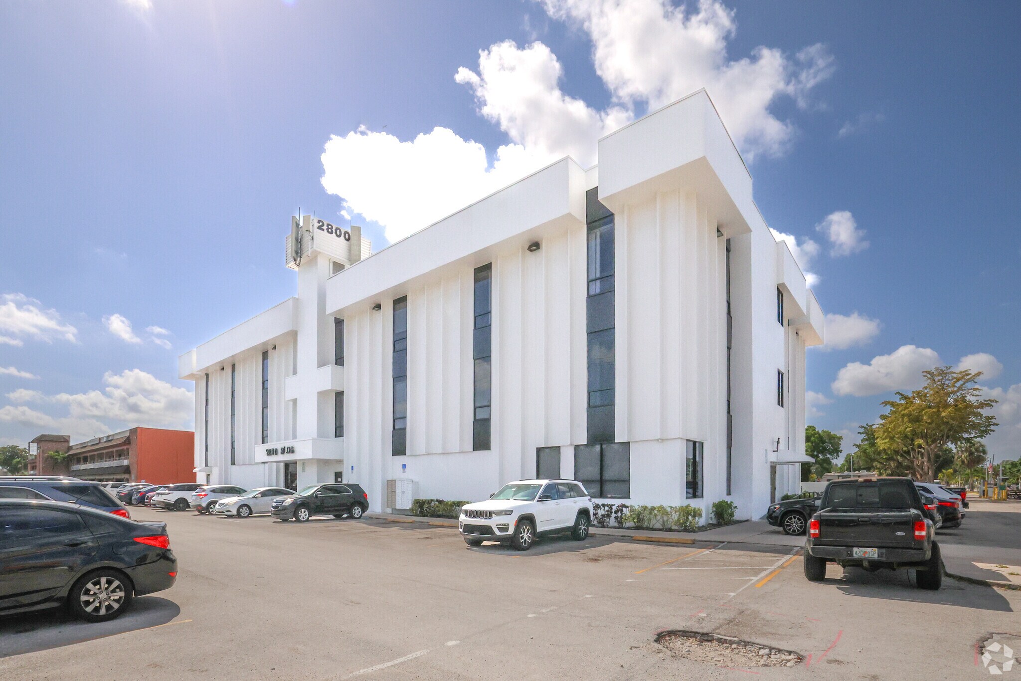 2800 W Oakland Park Blvd, Oakland Park, FL à vendre Photo principale- Image 1 de 1