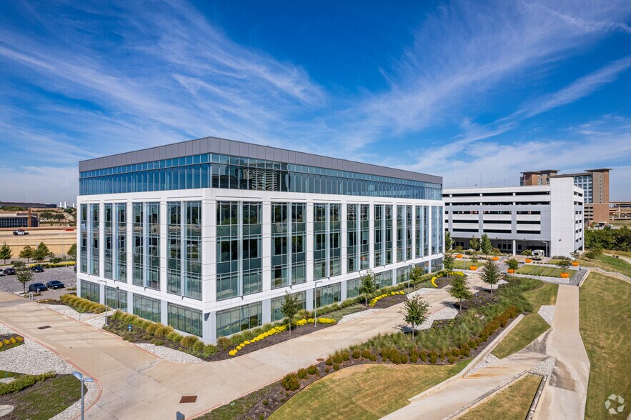 3400 N Central Expy, Richardson, TX à louer - Photo du bâtiment - Image 2 de 26