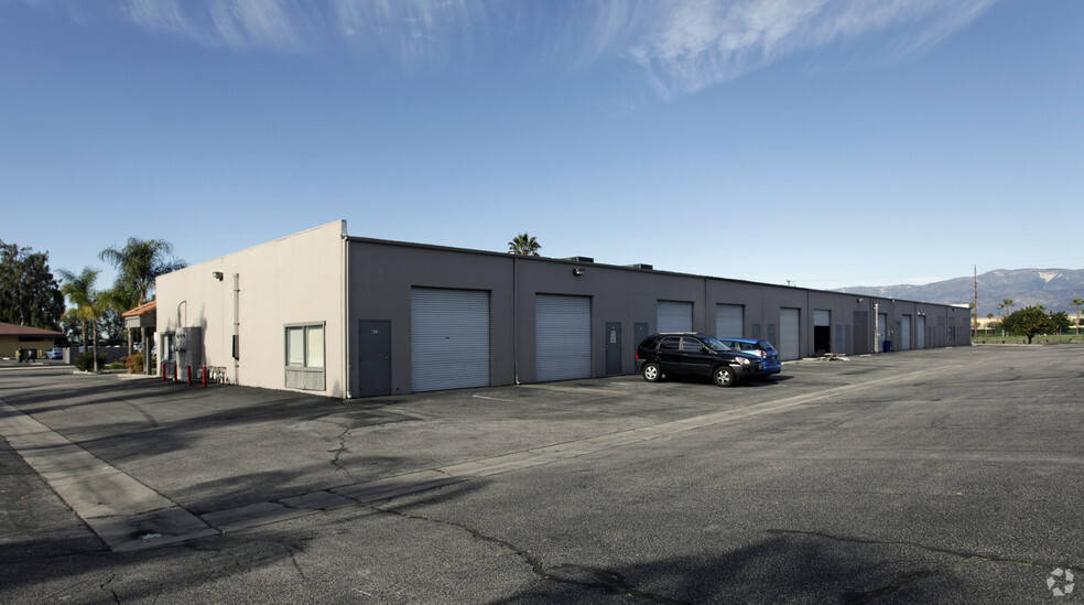 1200 Arizona St, Redlands, CA for lease - Building Photo - Image 2 of 4