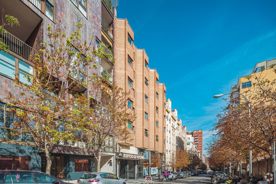 Calle Cristóbal Bordiú, 35, Madrid, Madrid à louer - Photo du bâtiment - Image 1 de 5