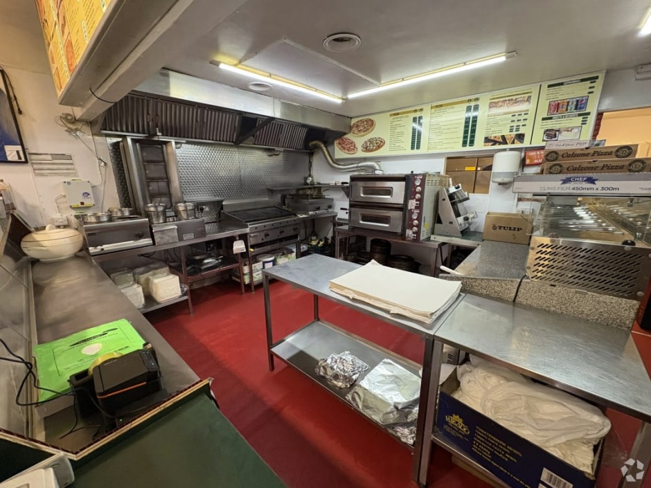 2 The Sq, Penicuik à louer Photo intérieure- Image 1 de 2