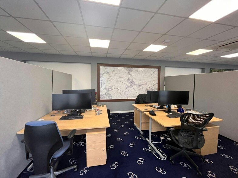 5 Hill Ave, Amersham for lease - Building Photo - Image 3 of 24