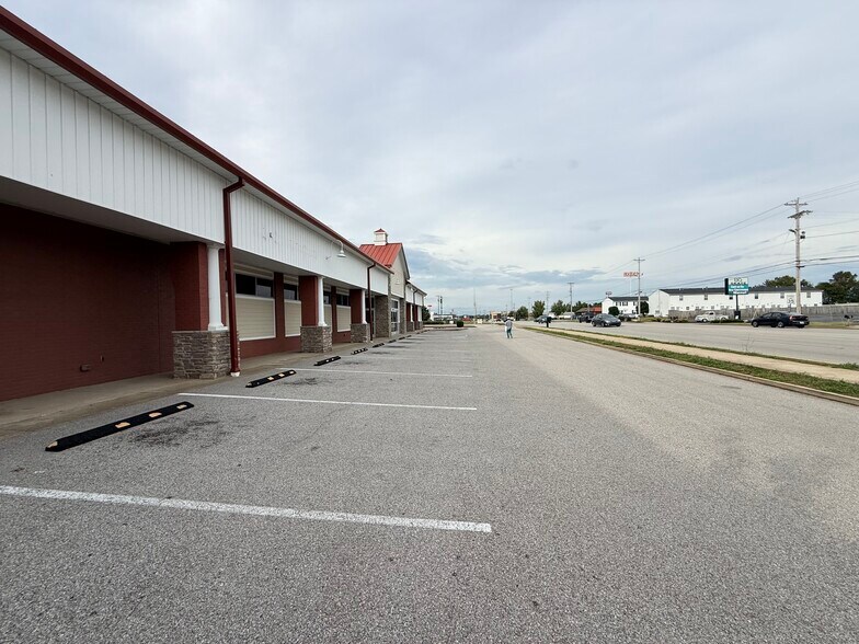 535 Three Springs Rd, Bowling Green, KY à vendre - Photo du bâtiment - Image 3 de 31