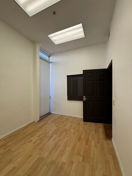 2560-2566 Catamaran Way, Chula Vista, CA à louer - Photo intérieure - Image 3 de 11