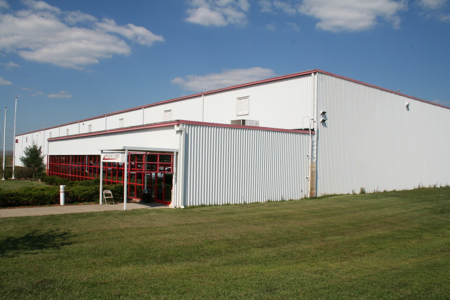 250 Mitch McConnell Way, Bowling Green, KY for lease - Building Photo - Image 2 of 18