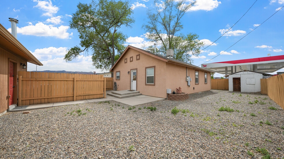 421 Aspen Ave, Fruita, CO à vendre - Photo du bâtiment - Image 2 de 26