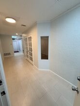 325 W Venice Ave, Venice, FL for lease Interior Photo- Image 1 of 9