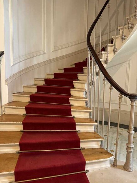 38 Rue De Liège, Paris à vendre - Hall d’entrée - Image 2 de 8