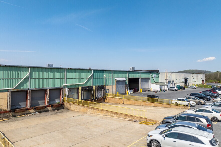 2027 S 12th St, Allentown, PA à louer - Photo du bâtiment - Image 3 de 7