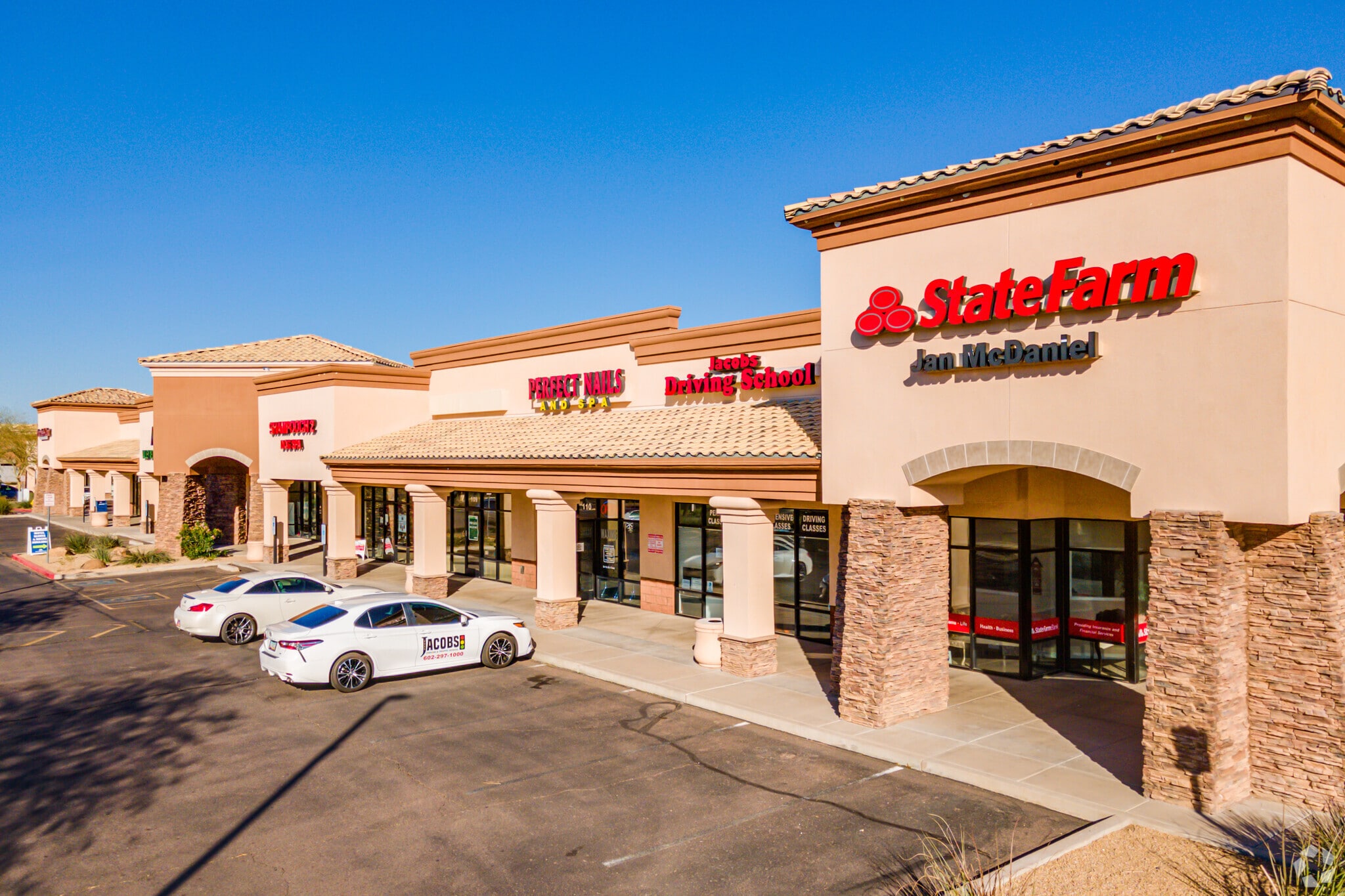 4030 E Bell Rd, Phoenix, AZ for lease Building Photo- Image 1 of 5