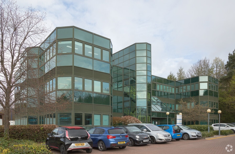 Gemini Cres, Dundee for lease - Primary Photo - Image 1 of 3