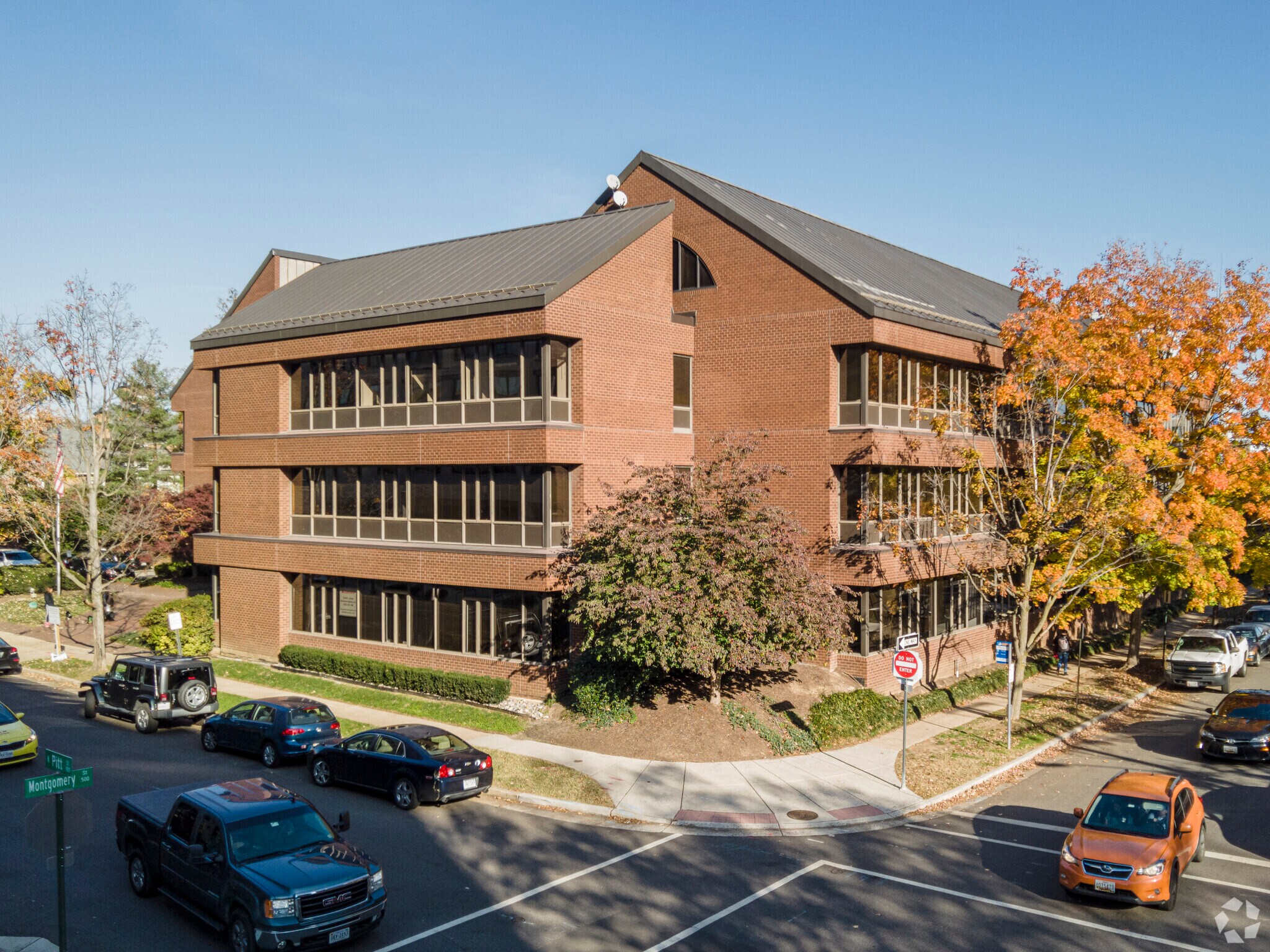 901 N Pitt St, Alexandria, VA for sale Building Photo- Image 1 of 1