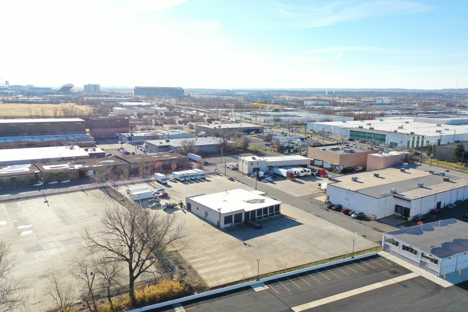 B St, Carlstadt, NJ for lease Building Photo- Image 1 of 4