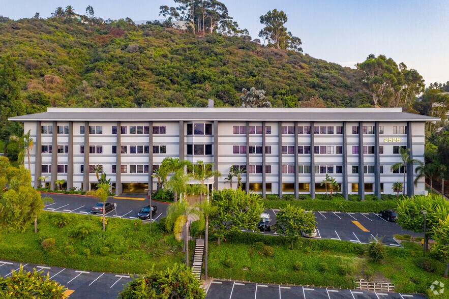 2525 Camino del Rio S, San Diego, CA à louer - Photo du bâtiment - Image 3 de 4