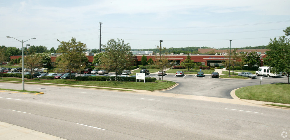 1400 Crossways Blvd, Chesapeake, VA for lease - Building Photo - Image 2 of 18