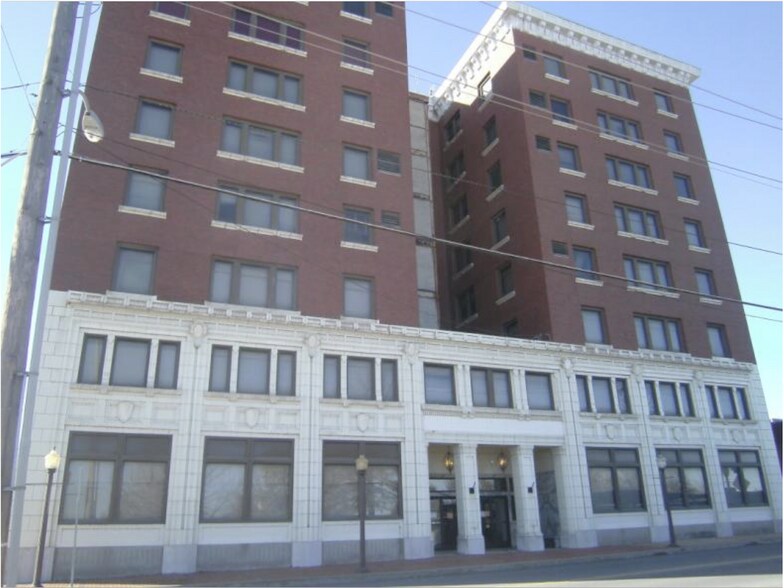 201 Court St, Muskogee, OK à vendre - Photo du bâtiment - Image 3 de 14