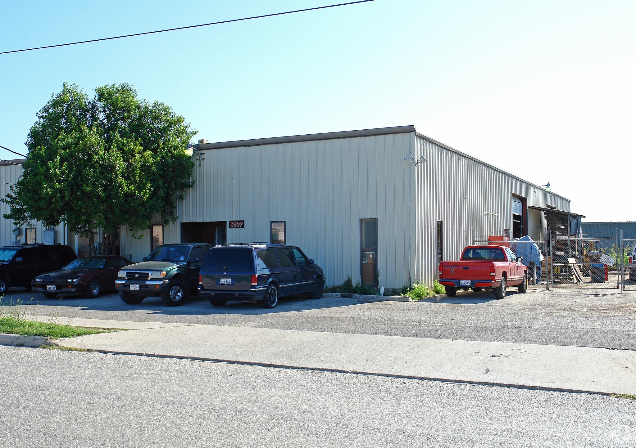 1050 Grubb St, San Antonio, TX for lease Primary Photo- Image 1 of 6