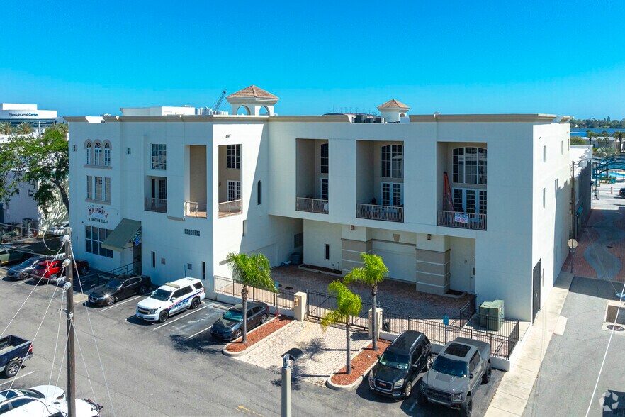 128 S Beach St, Daytona Beach, FL à vendre - Photo du bâtiment - Image 3 de 33