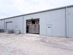 6803-6831 Breeden Ave, San Antonio, TX for lease Interior Photo- Image 1 of 8