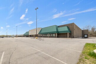 Plus de détails pour 6100-6180 St. Lawrence Centre, Massena, NY - Commerce de détail à vendre