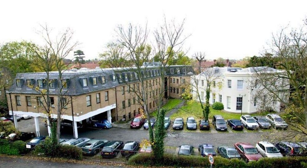 1 Central Rd, Morden à louer - Photo principale - Image 1 de 6