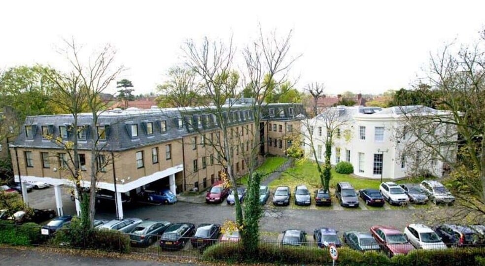 1 Central Rd, Morden for lease - Primary Photo - Image 1 of 6