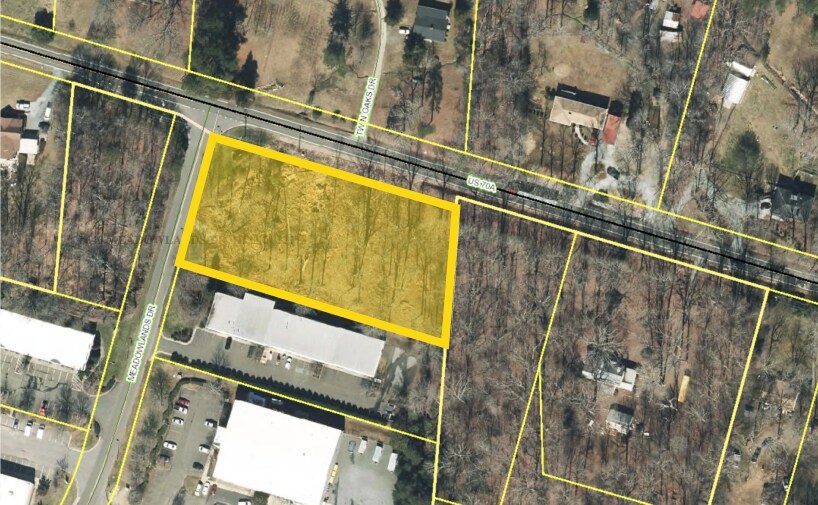 640 Meadowlands Dr, Hillsborough, NC à vendre - Photo du bâtiment - Image 2 de 2