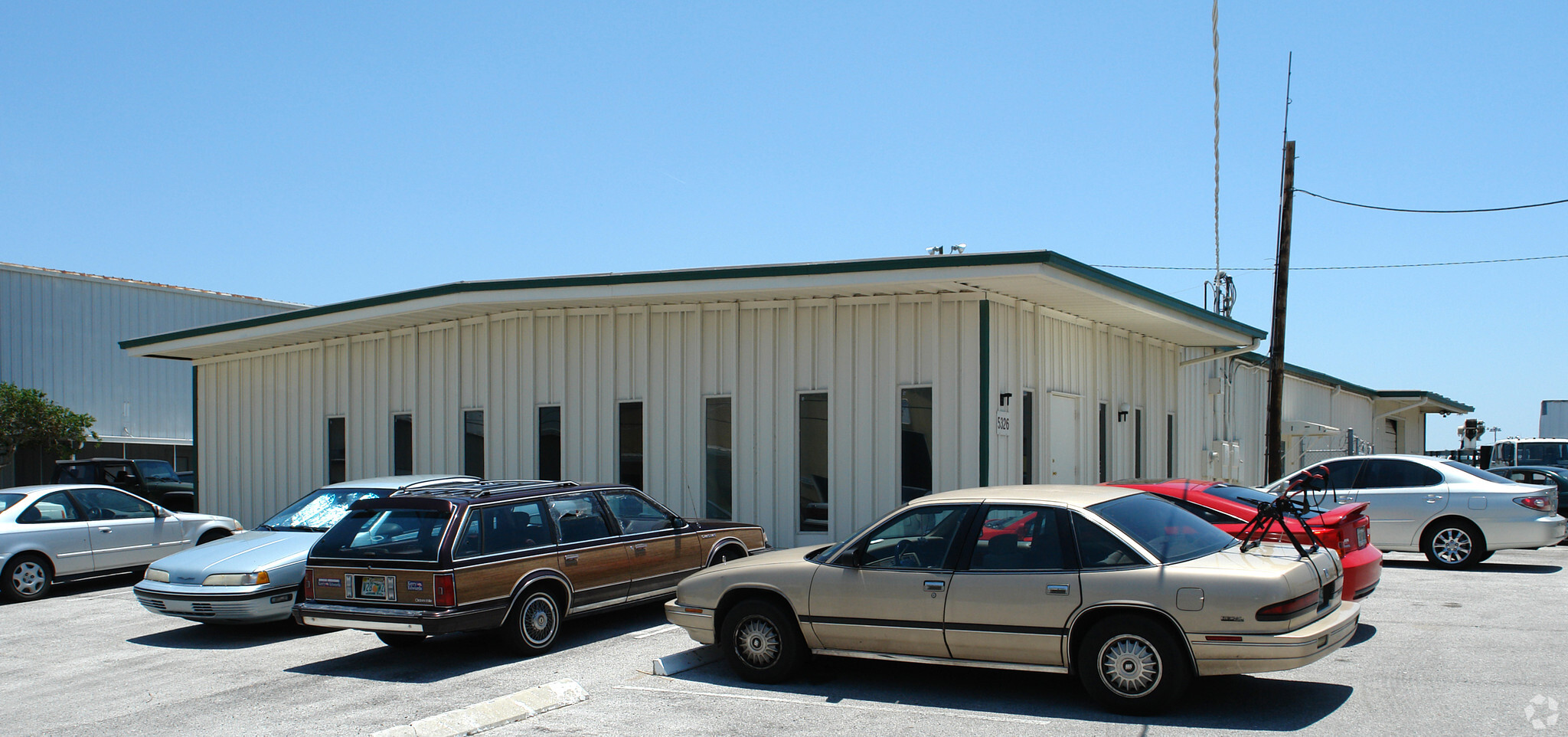 5326 W Crenshaw St, Tampa, FL for sale Primary Photo- Image 1 of 1