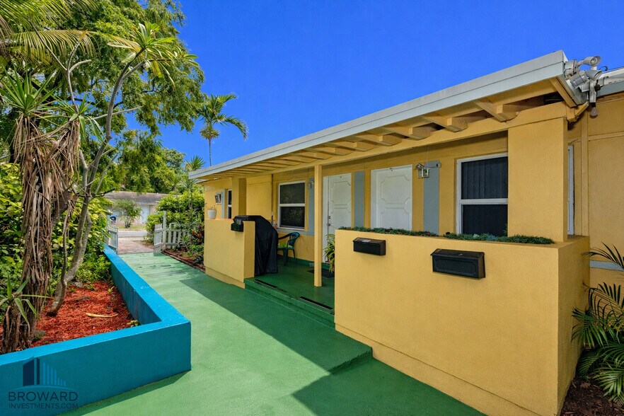 255 SW 15th St, Dania Beach, FL à vendre - Photo du bâtiment - Image 3 de 61