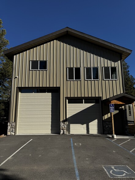 1772 D St, South Lake Tahoe, CA for lease - Building Photo - Image 2 of 6