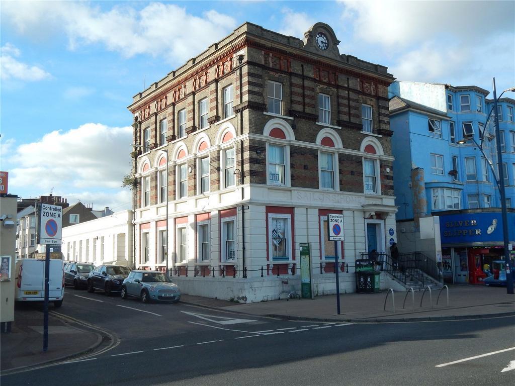 25 Marine Parade, Great Yarmouth for lease Primary Photo- Image 1 of 4