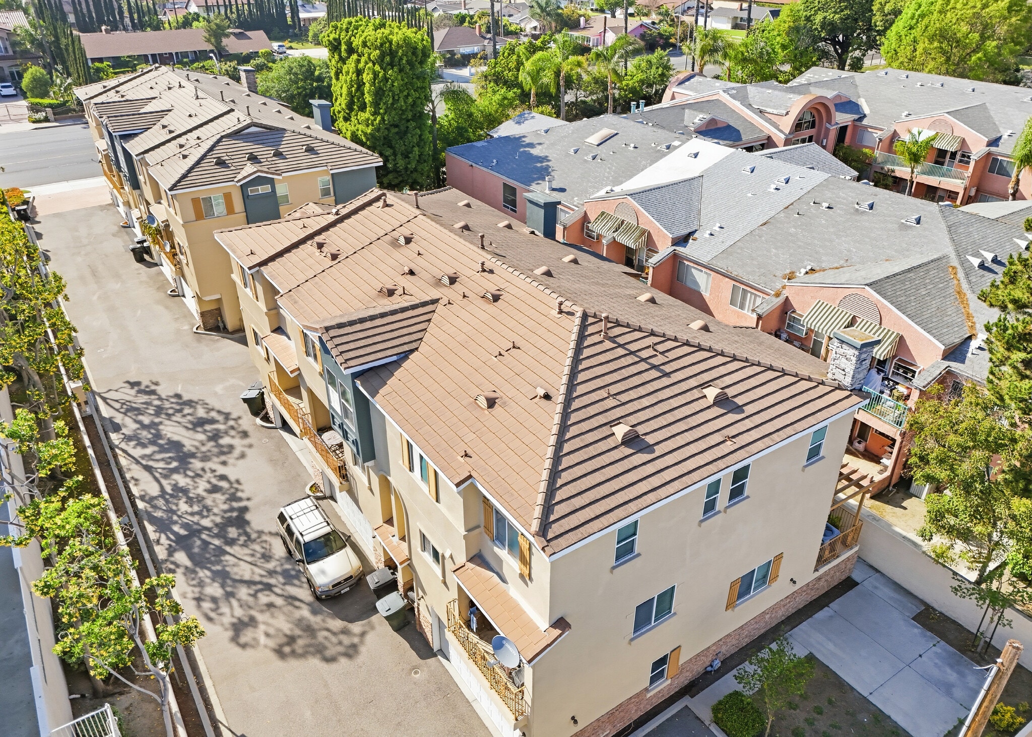 670 S Magnolia Ave, Anaheim, CA à vendre Photo du bâtiment- Image 1 de 13