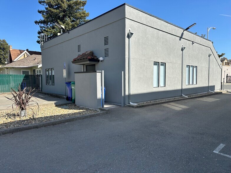 1264 A St, Hayward, CA for lease - Building Photo - Image 2 of 14