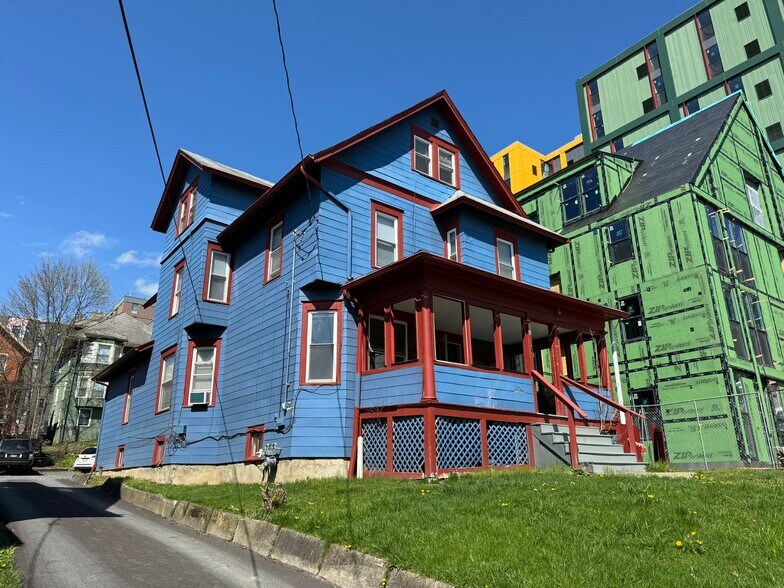 116 Cook St, Ithaca, NY à vendre - Photo principale - Image 1 de 32