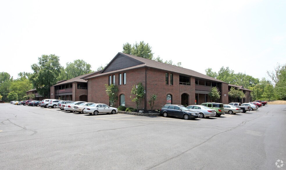 635 Park Meadow Rd, Westerville, OH à louer - Photo du bâtiment - Image 3 de 12