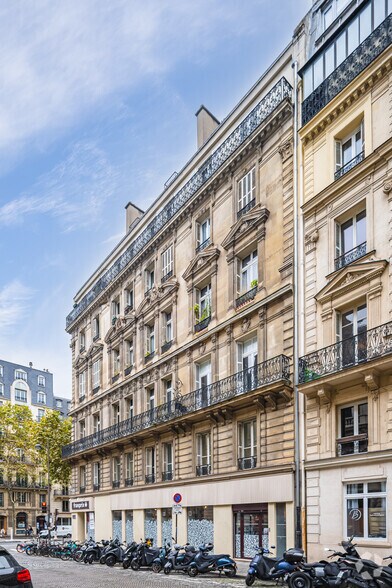 144 Boulevard Haussmann, Paris à louer - Photo du bâtiment - Image 3 de 12