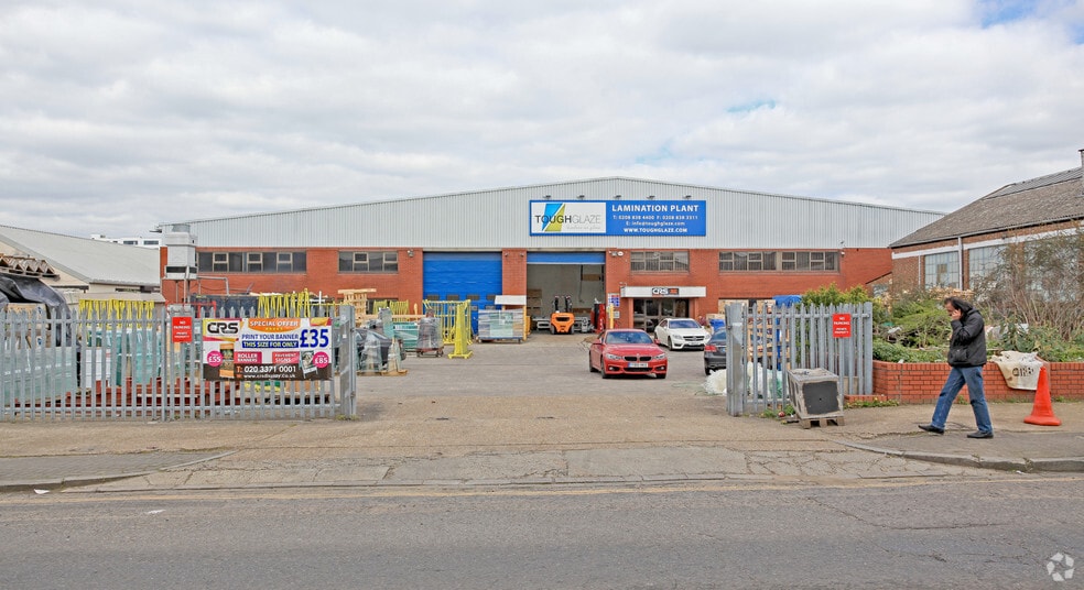 46-50 Standard Rd, London for lease - Primary Photo - Image 1 of 3