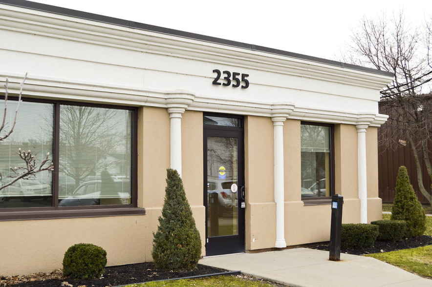 2355 Union Rd, Cheektowaga, NY for lease - Primary Photo - Image 1 of 34